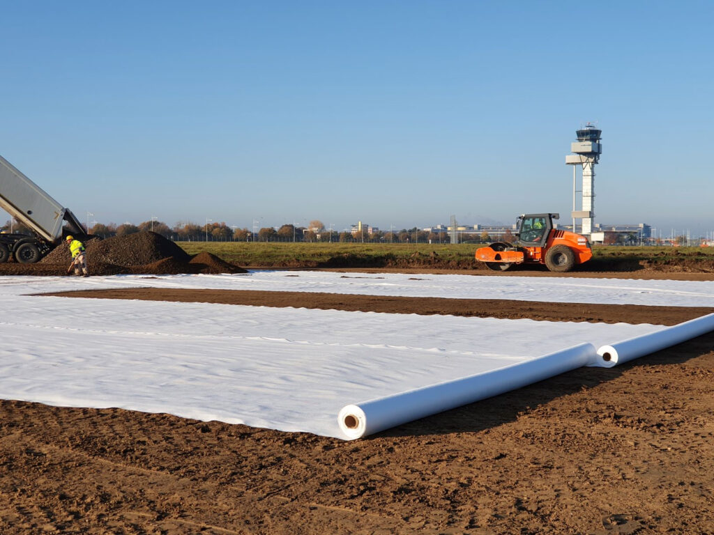 What are Geotextiles? - BontexGeo